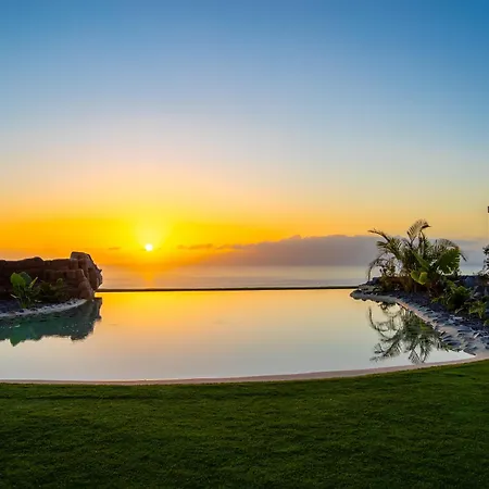 Experiencia Burbuja Con Jacuzzi Privado, Piscina Y Vistas Al Mar