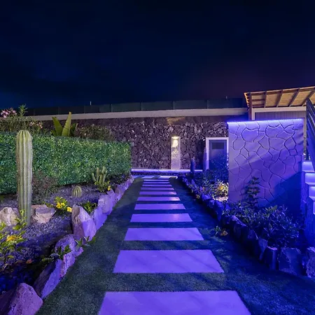ラグジュアリーテント Experiencia Burbuja Con Jacuzzi Privado, Piscina Y Vistas Al Mar ギア・デ・イソラ