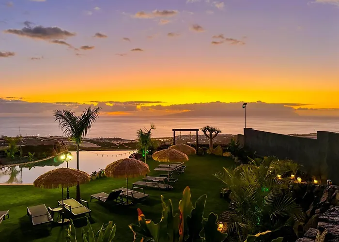 Experiencia Burbuja Con Jacuzzi Privado, Piscina Y Vistas Al Mar Luxuszelt