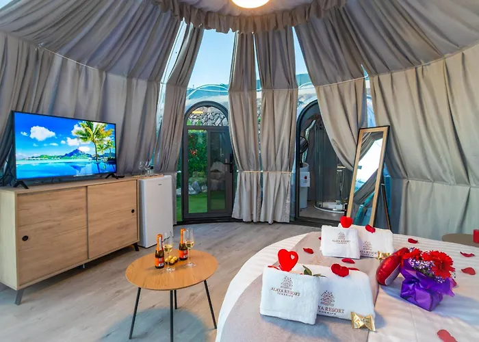 Experiencia Burbuja Con Jacuzzi Privado, Piscina Y Vistas Al Mar 吉亚德索拉