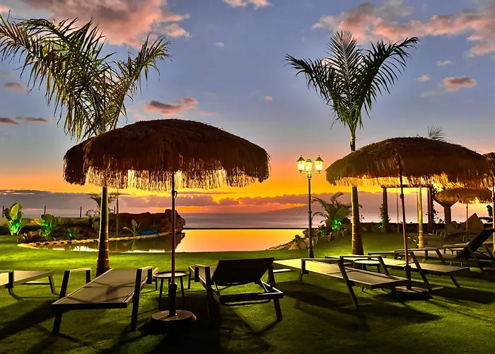 Experiencia Burbuja Con Jacuzzi Privado, Piscina Y Vistas Al Mar 吉亚德索拉