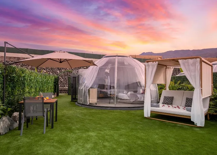 Experiencia Burbuja Con Jacuzzi Privado, Piscina Y Vistas Al Mar