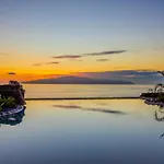 Experiencia Burbuja Con Jacuzzi Privado, Piscina Y Vistas Al Mar Luksustelt