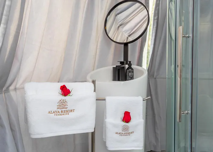 Luxe tent Experiencia Burbuja Con Jacuzzi Privado, Piscina Y Vistas Al Mar Guía de Isora